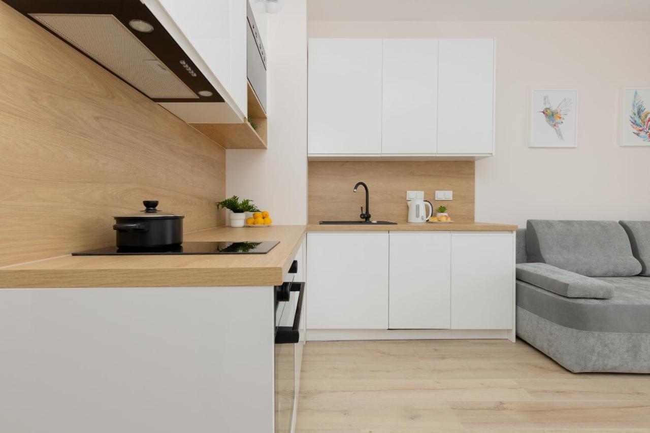 Cozy Lopuszanska By Renters